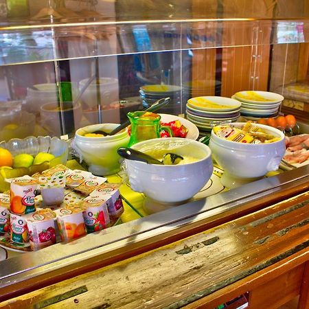 罗兰山木屋酒店 桑畔斯 外观 照片